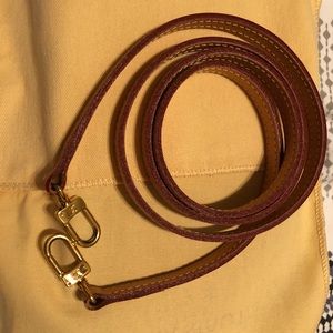 Louis Vuitton Eva Vachetta Strap